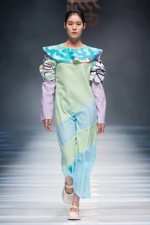 中國(guó) 河南 國(guó)際大學(xué)生時(shí)裝周 創(chuàng)新不斷,活力激揚(yáng)